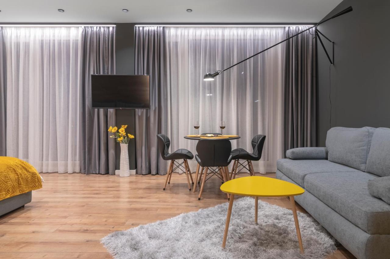 Enjoy Studio Varna Bagian luar foto